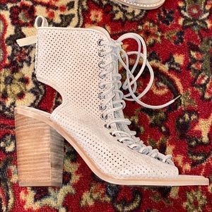 Dolce vita lira peep toe suede heels